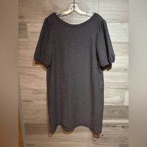 3/$30 Reitmans striped short sleeve shift dress - size Large